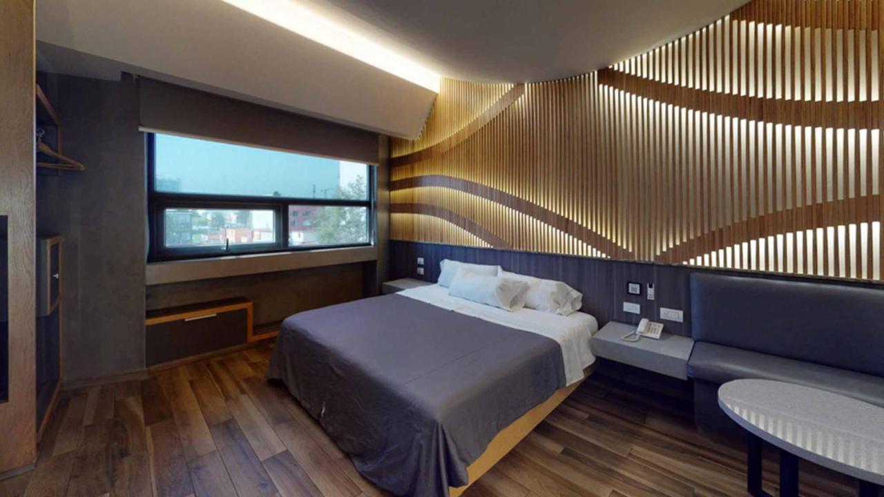 Hotel Patriotismo Mexico City Exterior photo